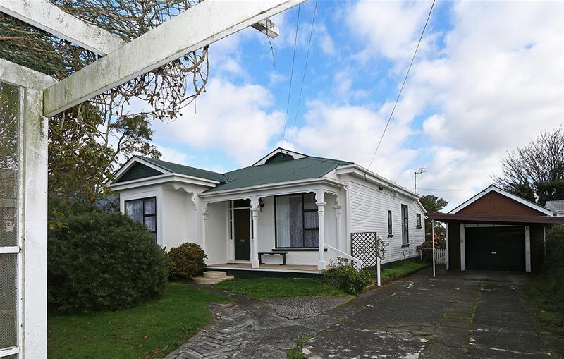 101 Argyle Street, Hawera - Carousel 1