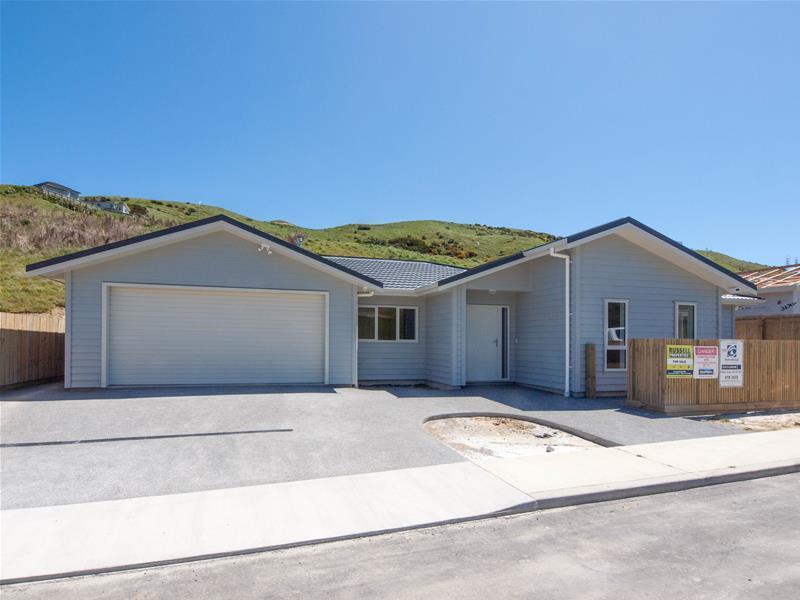 10 Rochdale Drive, Churton Park, Wellington - Carousel 1