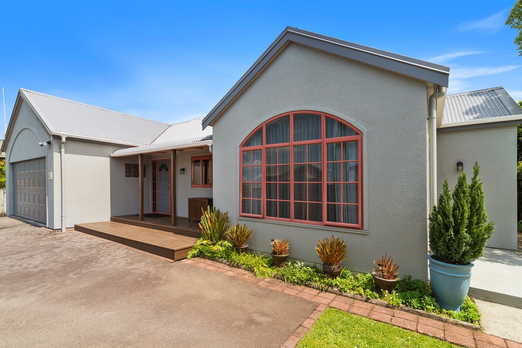 17 Everard Place, Ngongotaha, Rotorua - Carousel 1