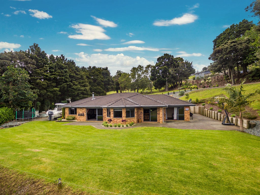 363 Vinegar Hill Road, Kamo - Carousel 1