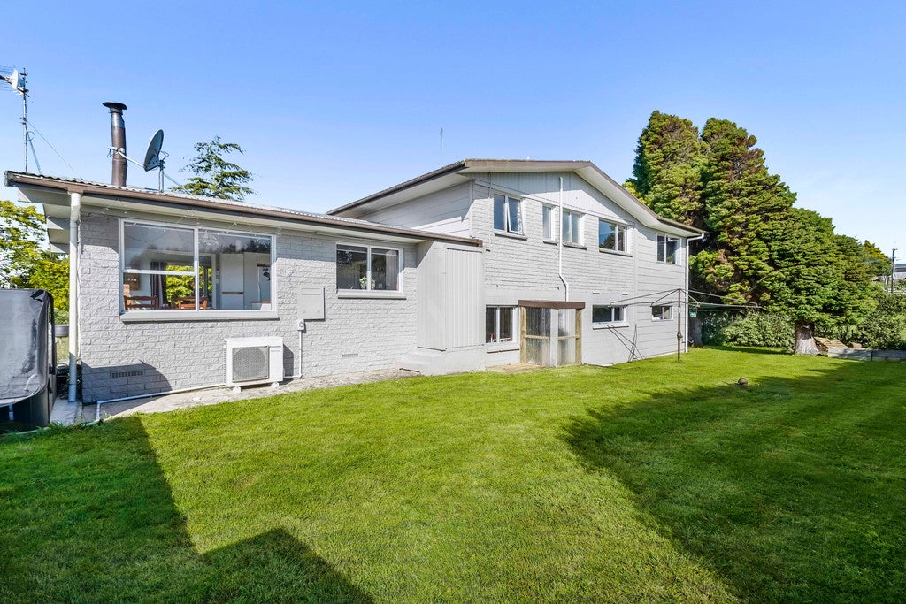 82 Burbush Road, Burbush, Hamilton - Carousel 21