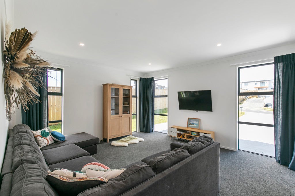 15 Keshvara Road, Beachlands, Auckland - Carousel 26