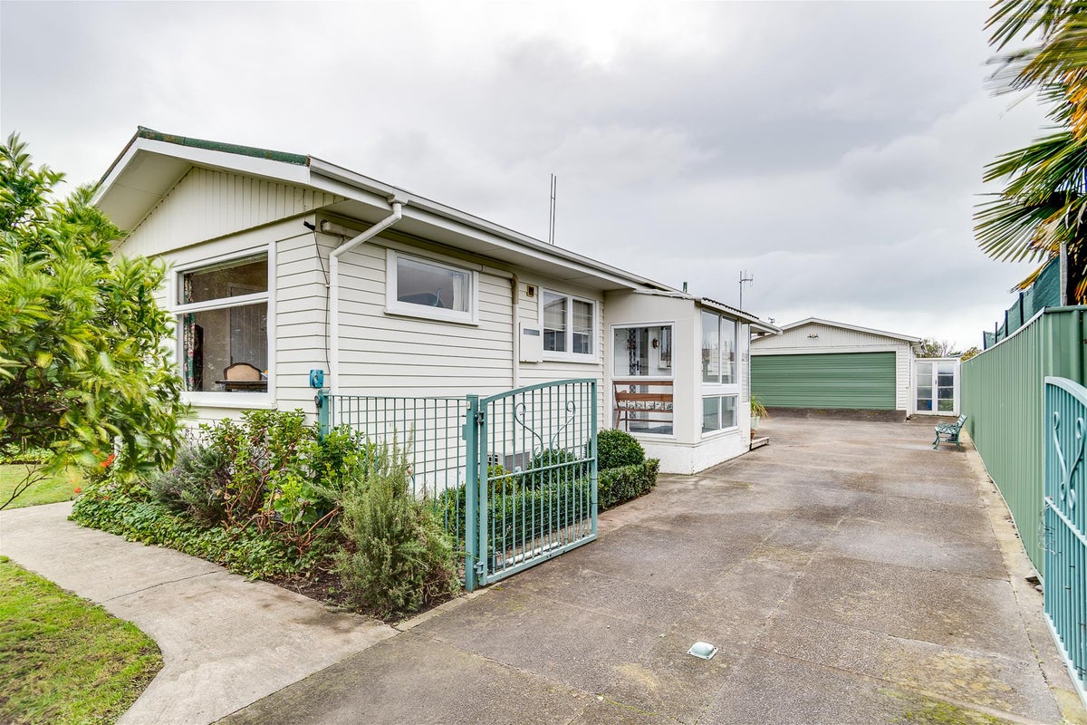 22 Coventry Avenue, Tamatea, Napier - Carousel 2