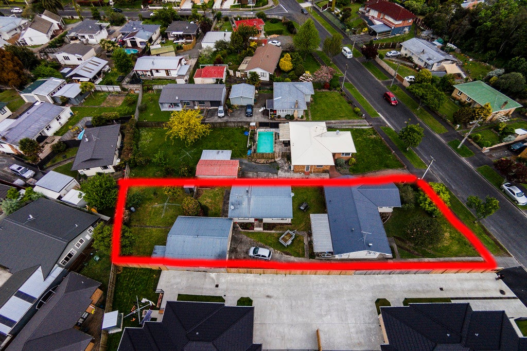 13 Glenview Terrace, Glenview, Hamilton - Carousel 14