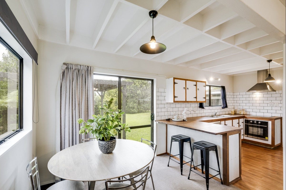 141 Tait Drive, Greenmeadows, Napier - Carousel 2