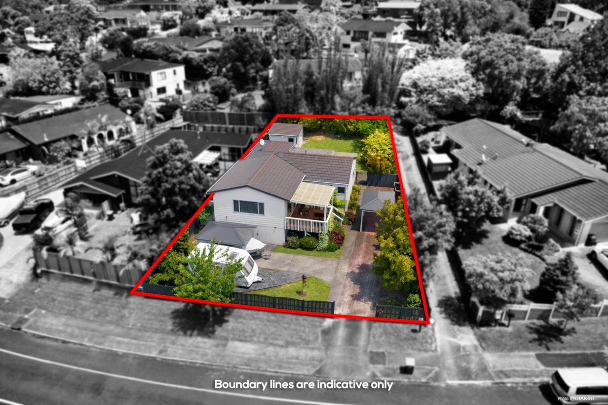 80 John Downs Drive, Browns Bay, Auckland - Carousel 1