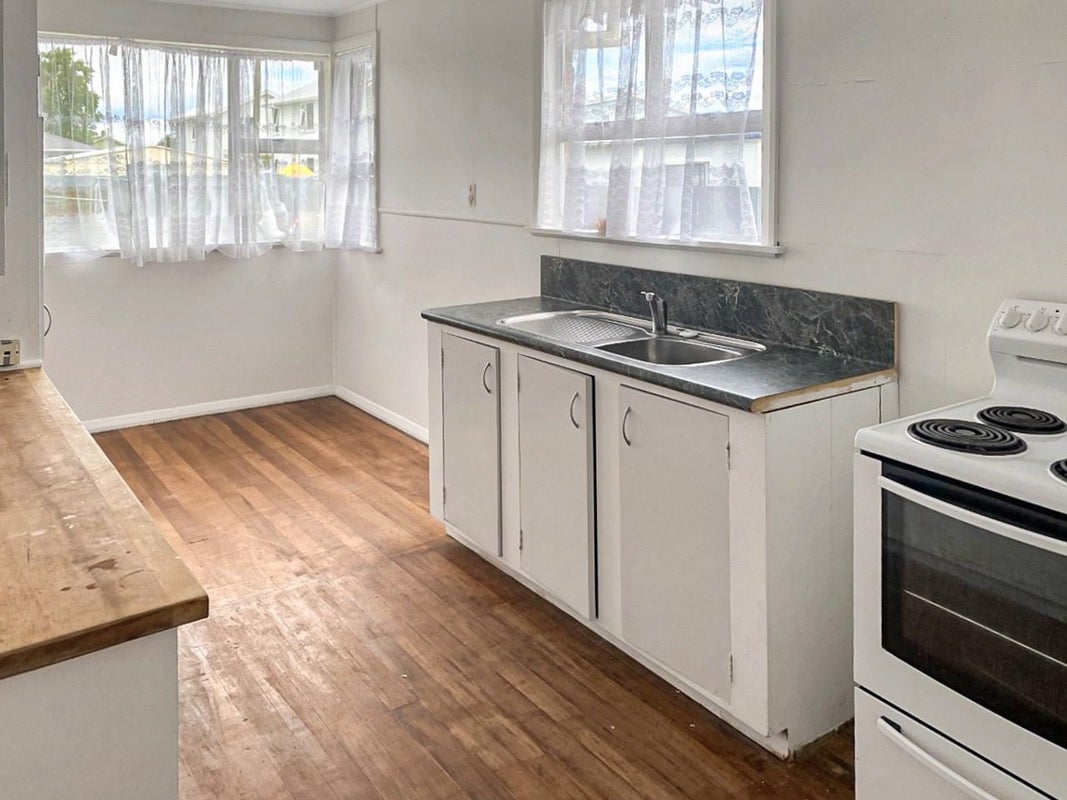 30 Hislop Avenue, Onekawa, Napier - Carousel 2