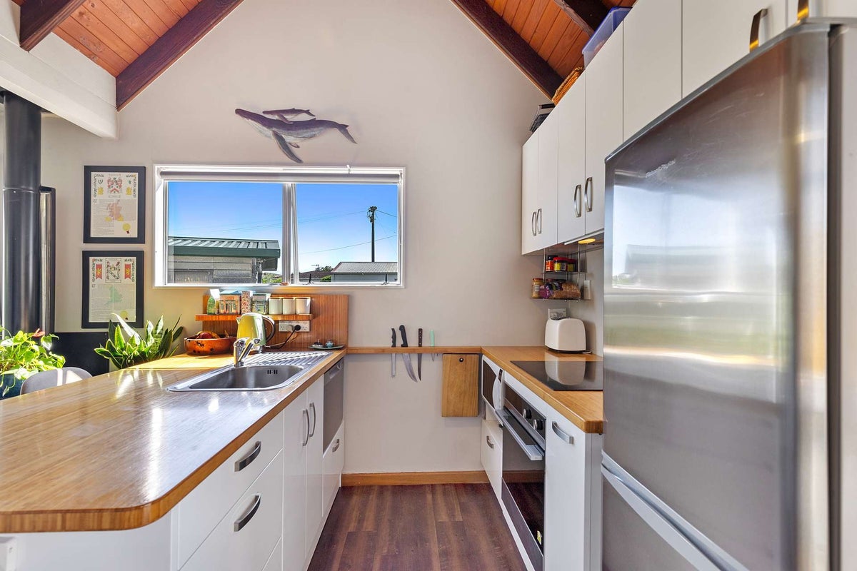 1/130 Muritai Street, Tahunanui, Nelson - Carousel 2