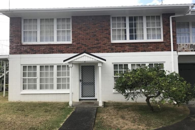 5/16 Queen Mary Avenue, Epsom, Auckland - Carousel 2