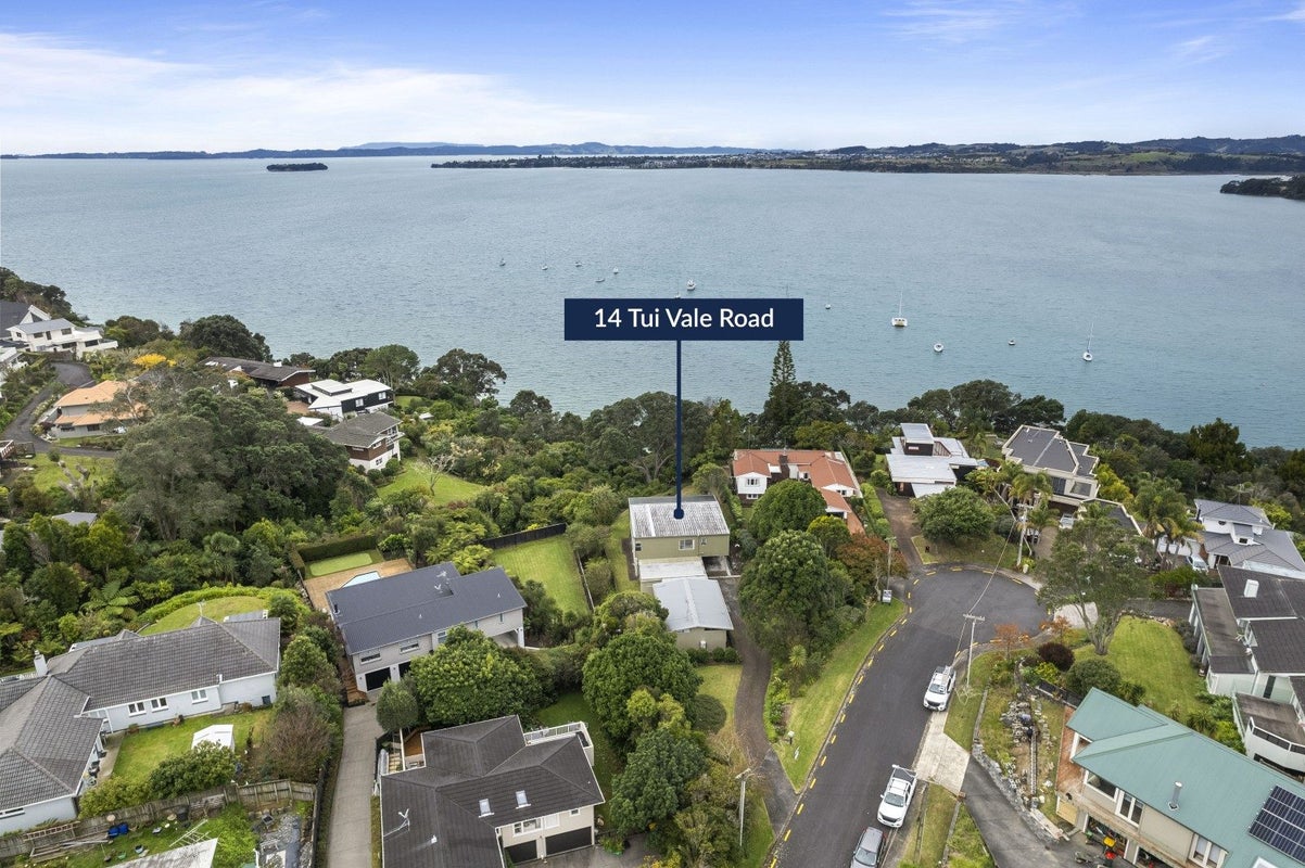 14 Tui Vale Road, Shelly Park, Auckland - Carousel 30