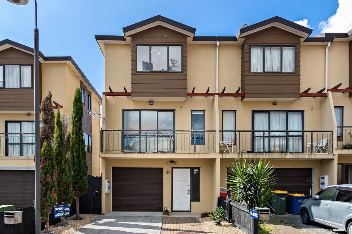 31/8 Margan Avenue, New Lynn, Auckland - Carousel 2