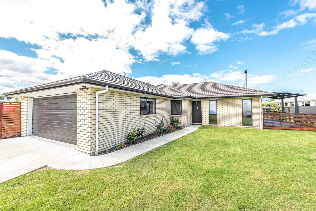19 Poynter Place, Gonville, Whanganui - Carousel 1