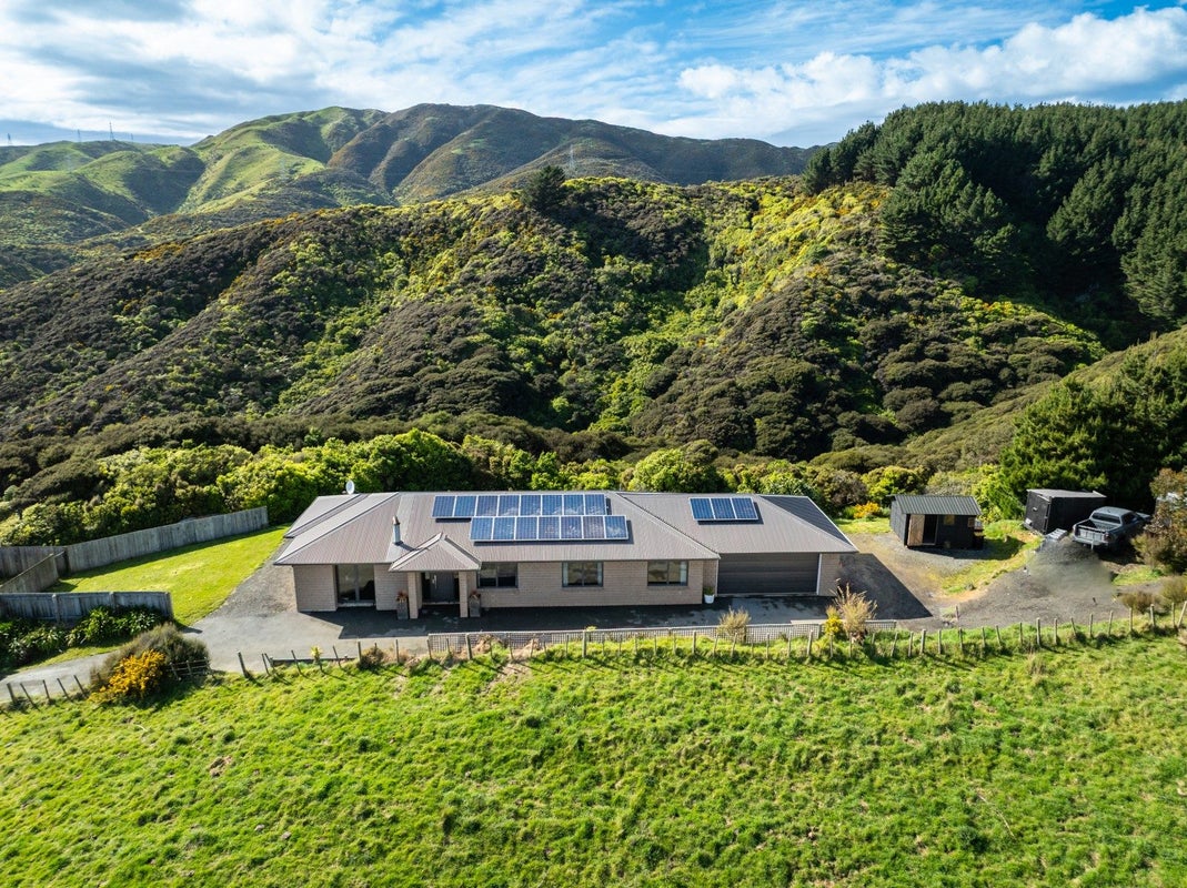 759 Takarau Gorge Road, Makara, Wellington - Carousel 1