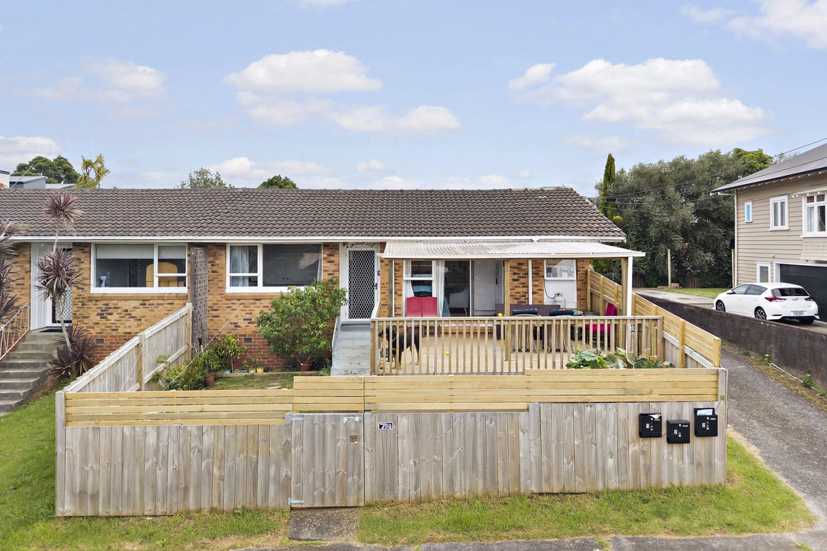 2/16 Boyd Avenue, Royal Oak, Auckland City, Auckland - Carousel 1