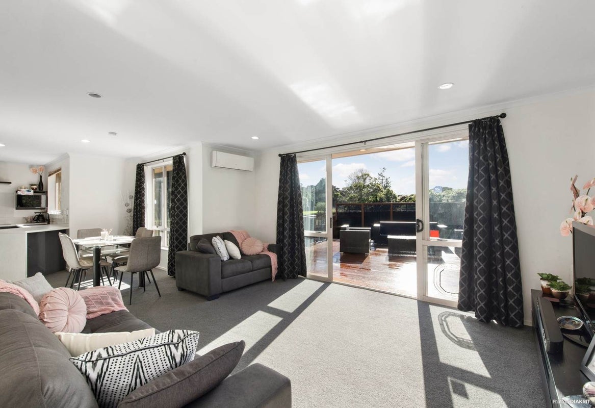 20A Taranui Place, Henderson, Auckland - Carousel 2