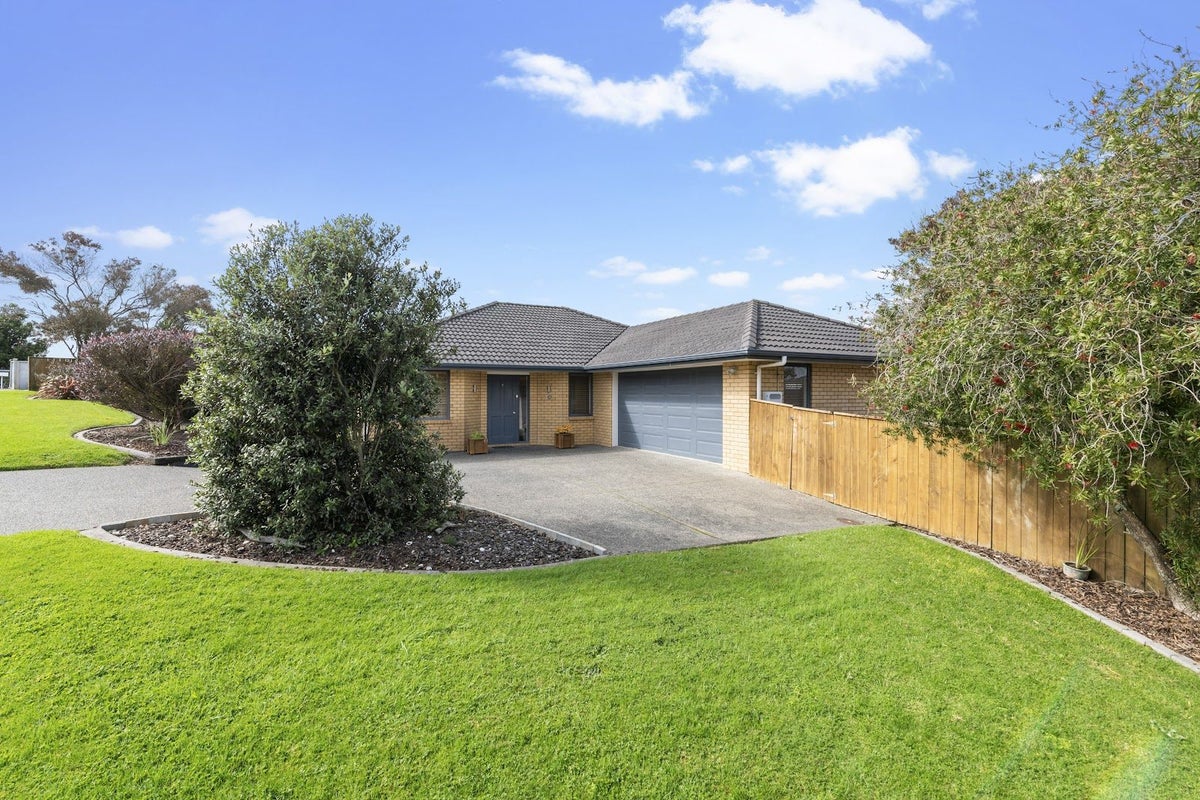 4 Bayview Park Lane, Orewa, Orewa - Carousel 2