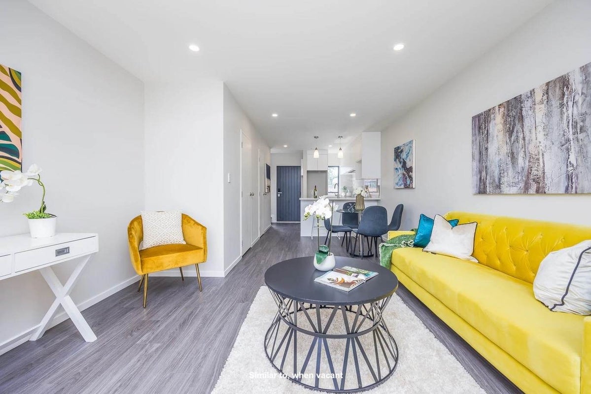 2/8 Blanes Road, Weymouth, Auckland - Carousel 18