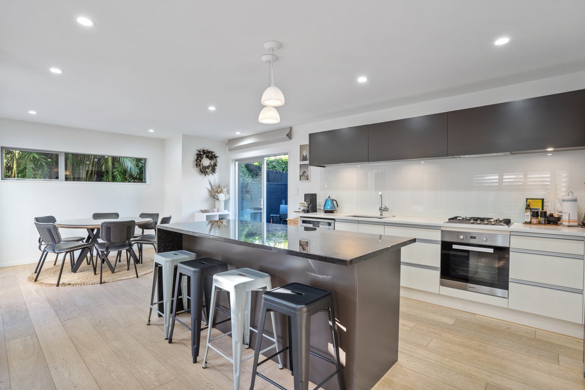 33D Moana Avenue, Onehunga, Auckland - Carousel 2