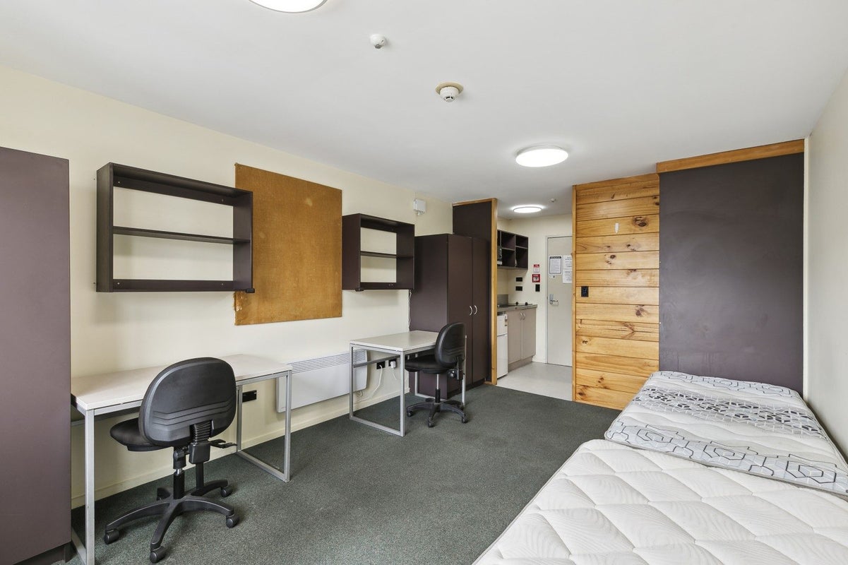 607/12 Martin Square, Te Aro, Wellington - Carousel 2