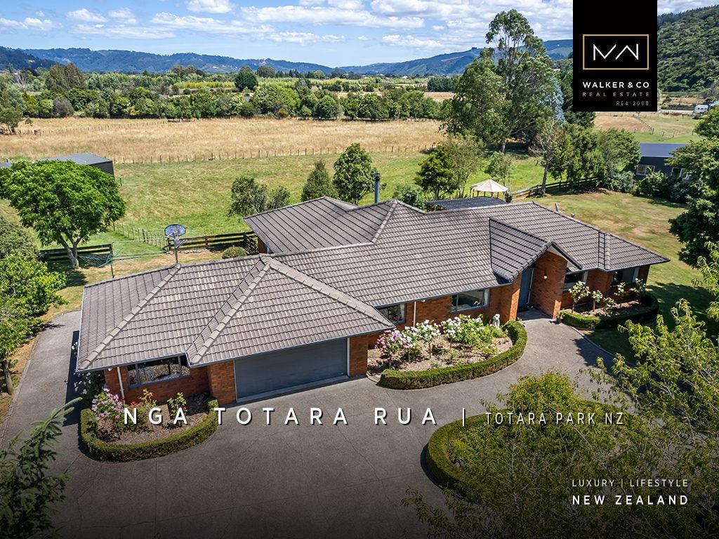 21 Malcolm Gillies Grove, Totara Park, Upper Hutt - Carousel 1