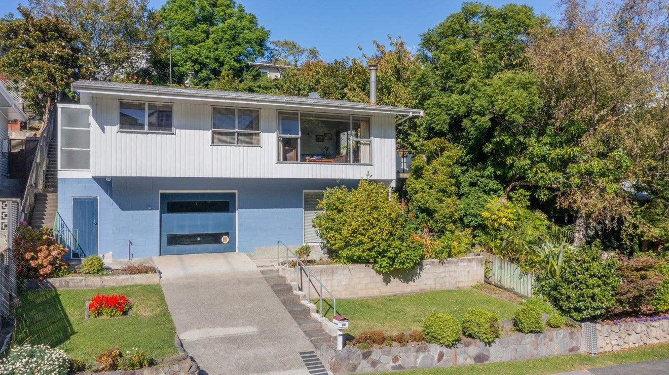 71 Faraday Street, Hospital Hill, Napier - Carousel 1