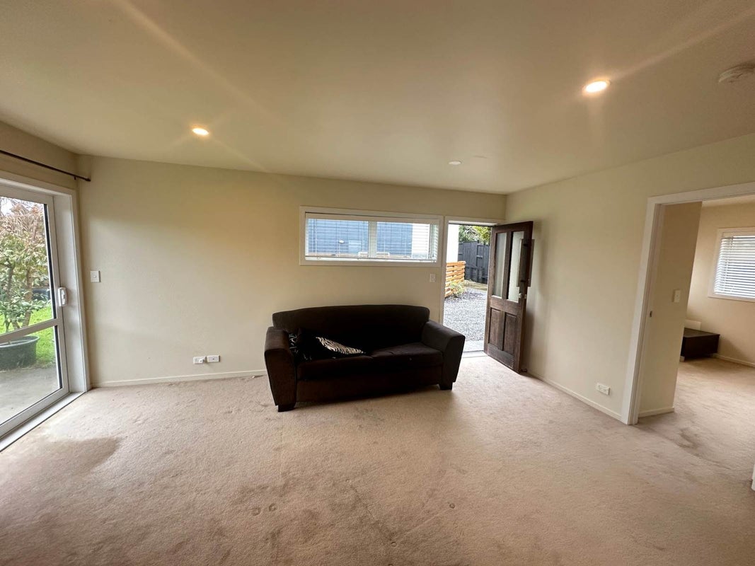 16 Landop Terrace, Howick, Auckland - Carousel 9