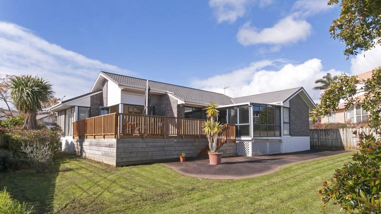 11 Woodgers Way, Somerville, Auckland - Carousel 2