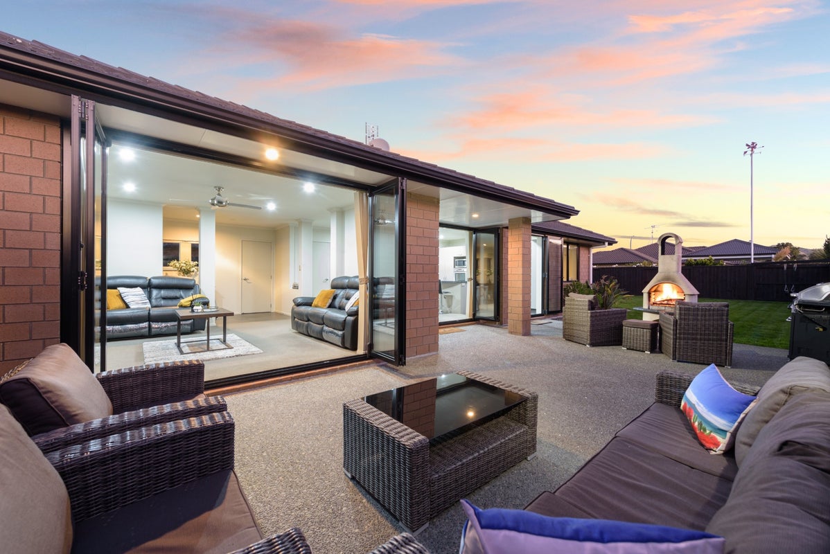 82 Carrington Drive, Papamoa Beach, Papamoa - Carousel 1