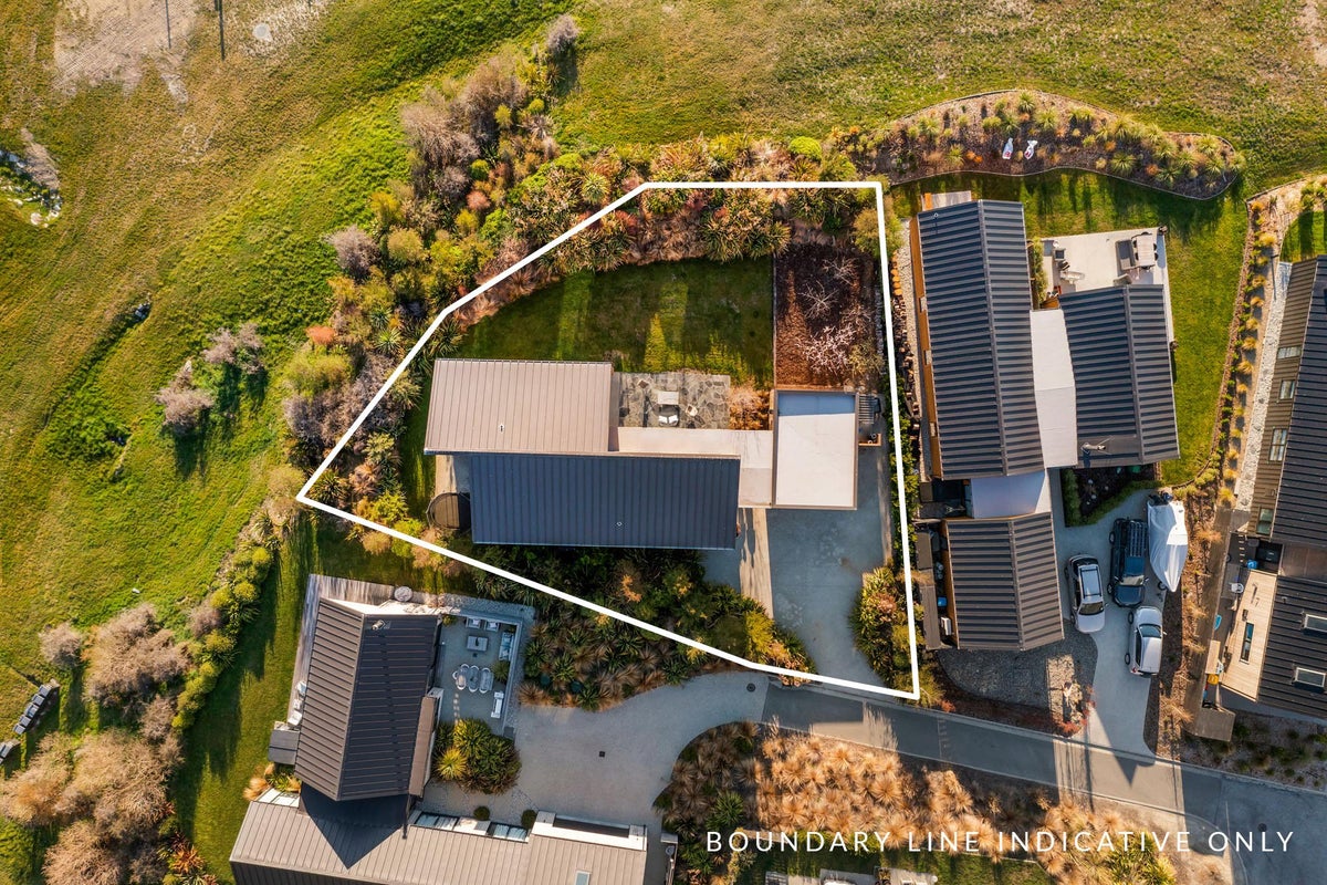 3 Torridon Court, Jacks Point, Queenstown - Carousel 2