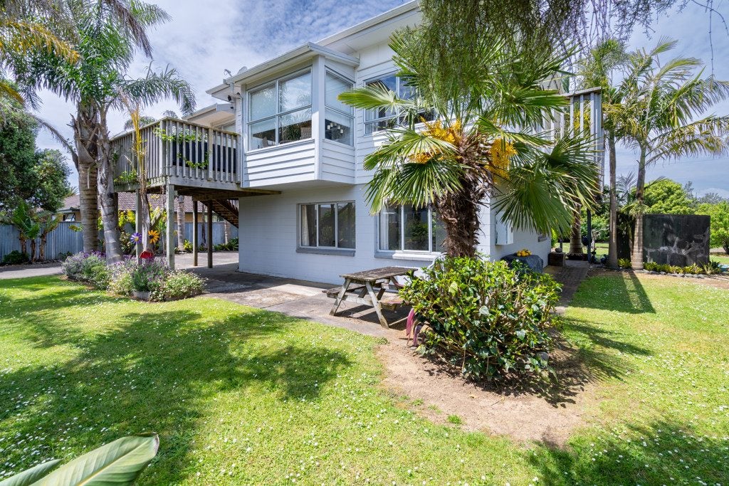 12 F Lowry Road, WHAKATIWAI, MIRANDA - Carousel 2