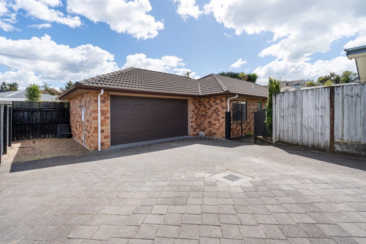 168C Otumoetai Road, Brookfield, Tauranga - Carousel 13