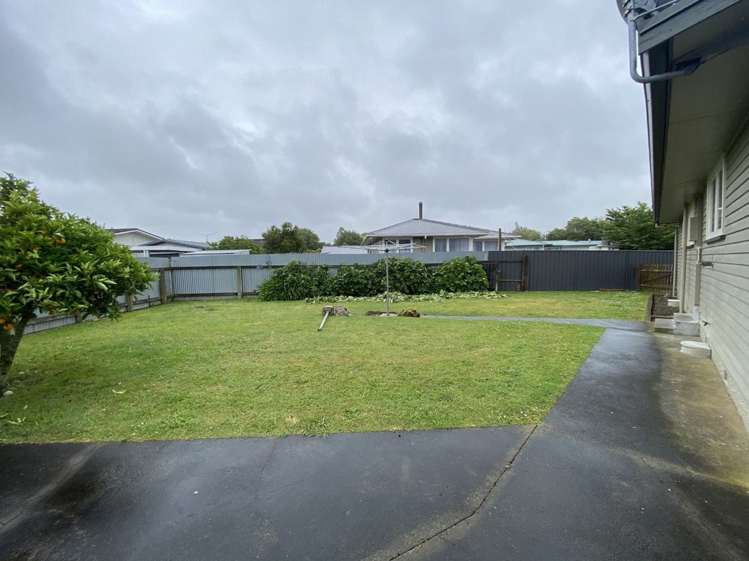 17 Dover Road, Flaxmere, Hastings - Carousel 13