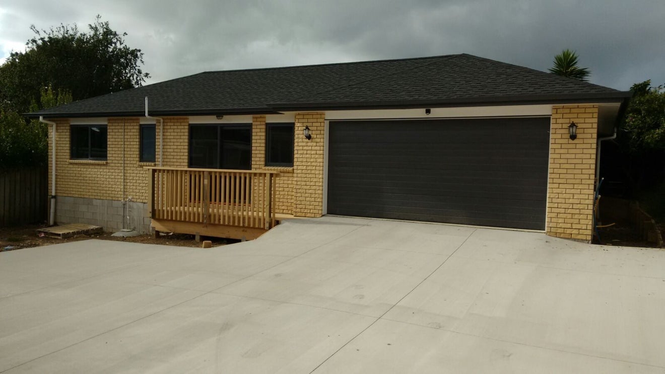 668 Pakuranga Road, Howick, Auckland - Carousel 1