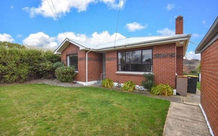 82 Mornington Road, Kenmure, Dunedin - Carousel 1