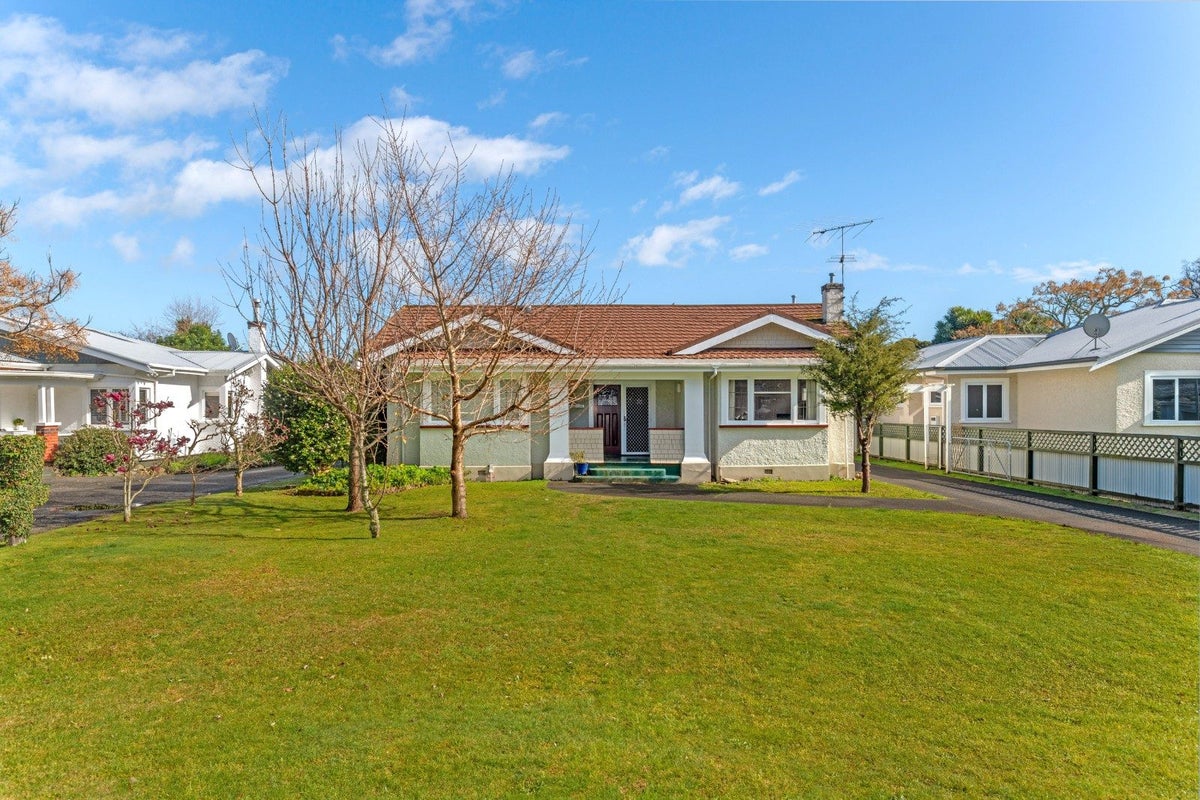 26 Haronga Road, Inner Kaiti, Gisborne - Carousel 29