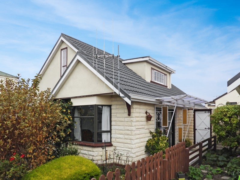 50 Hull Street, South Hill, Oamaru - Carousel 1