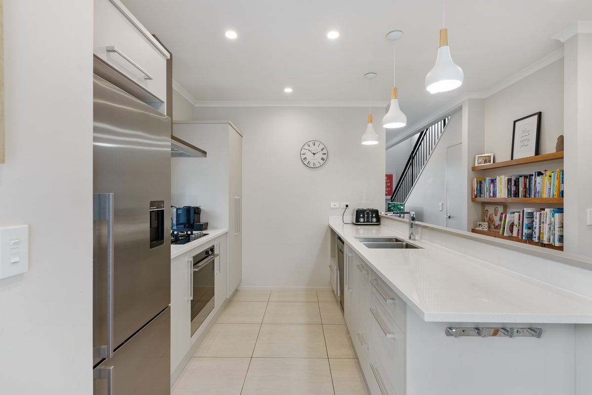 43 Costa Viva Crescent, Karaka, Papakura - Carousel 2