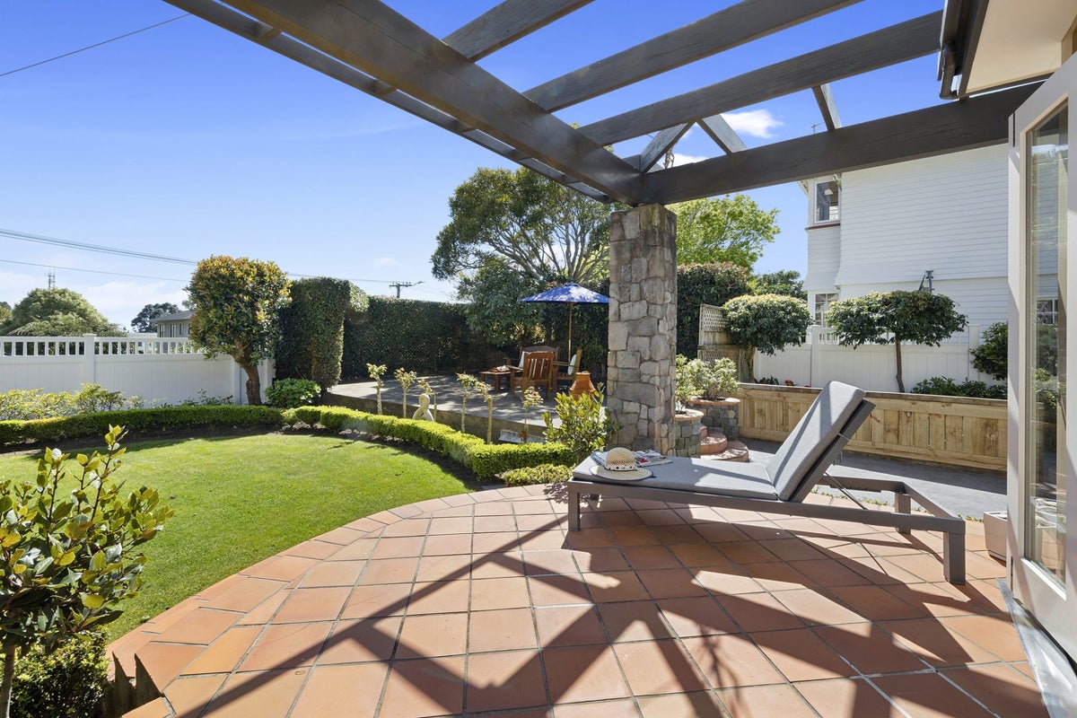 9 Hempton Street, New Plymouth, New Plymouth - Carousel 2