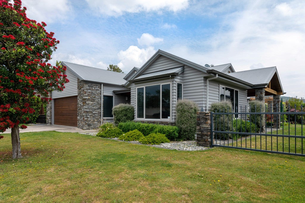 79 Basley Road, Owhata, Rotorua - Carousel 1