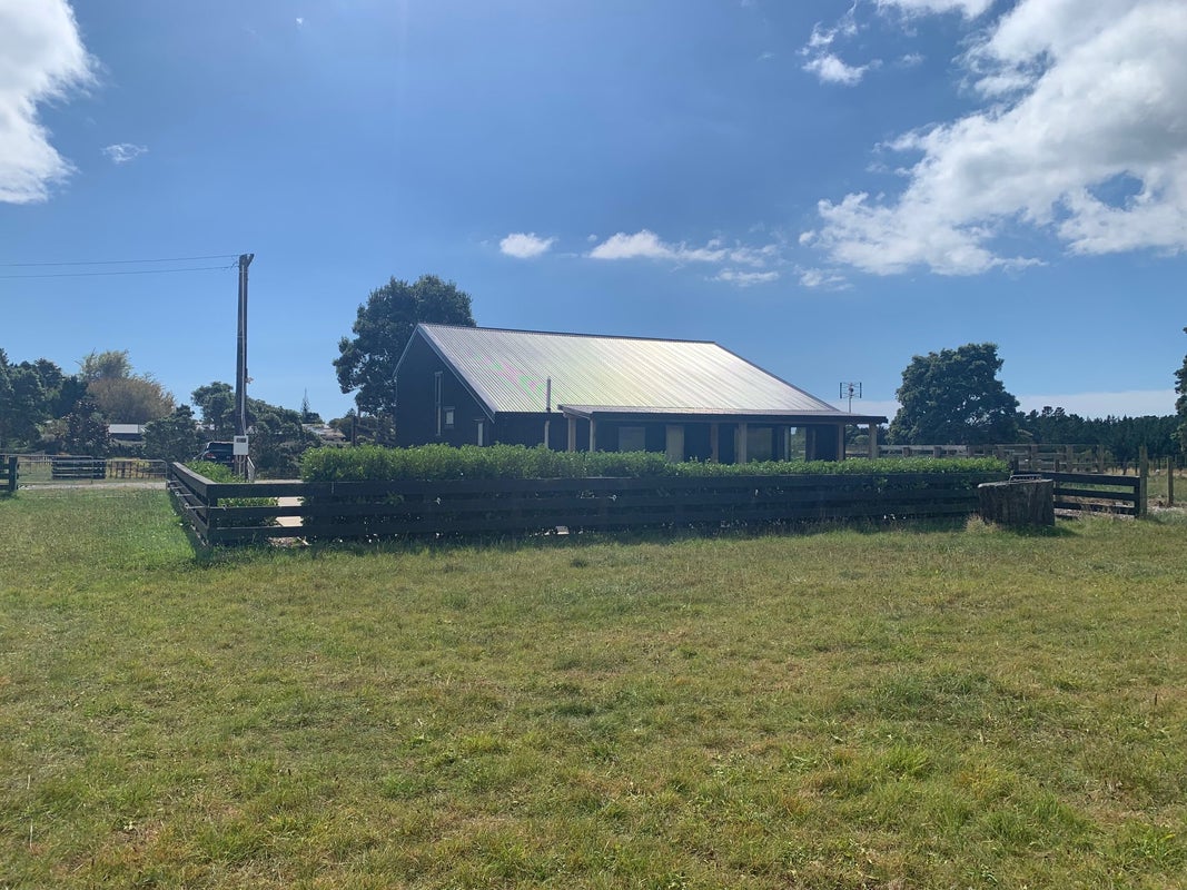 205 Smart Road, Hillsborough, New Plymouth - Carousel 1