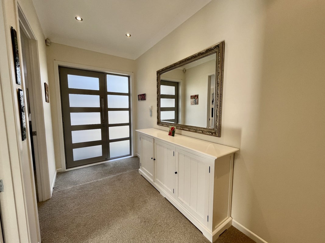 5A Queensway, Three Kings, Auckland - Carousel 2