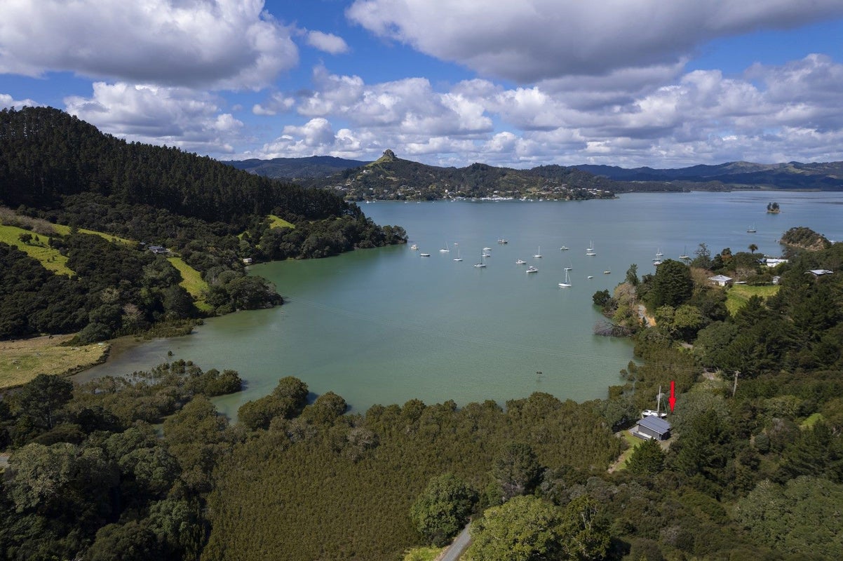 24 Gates Way, Totara North, Kaeo - Carousel 2