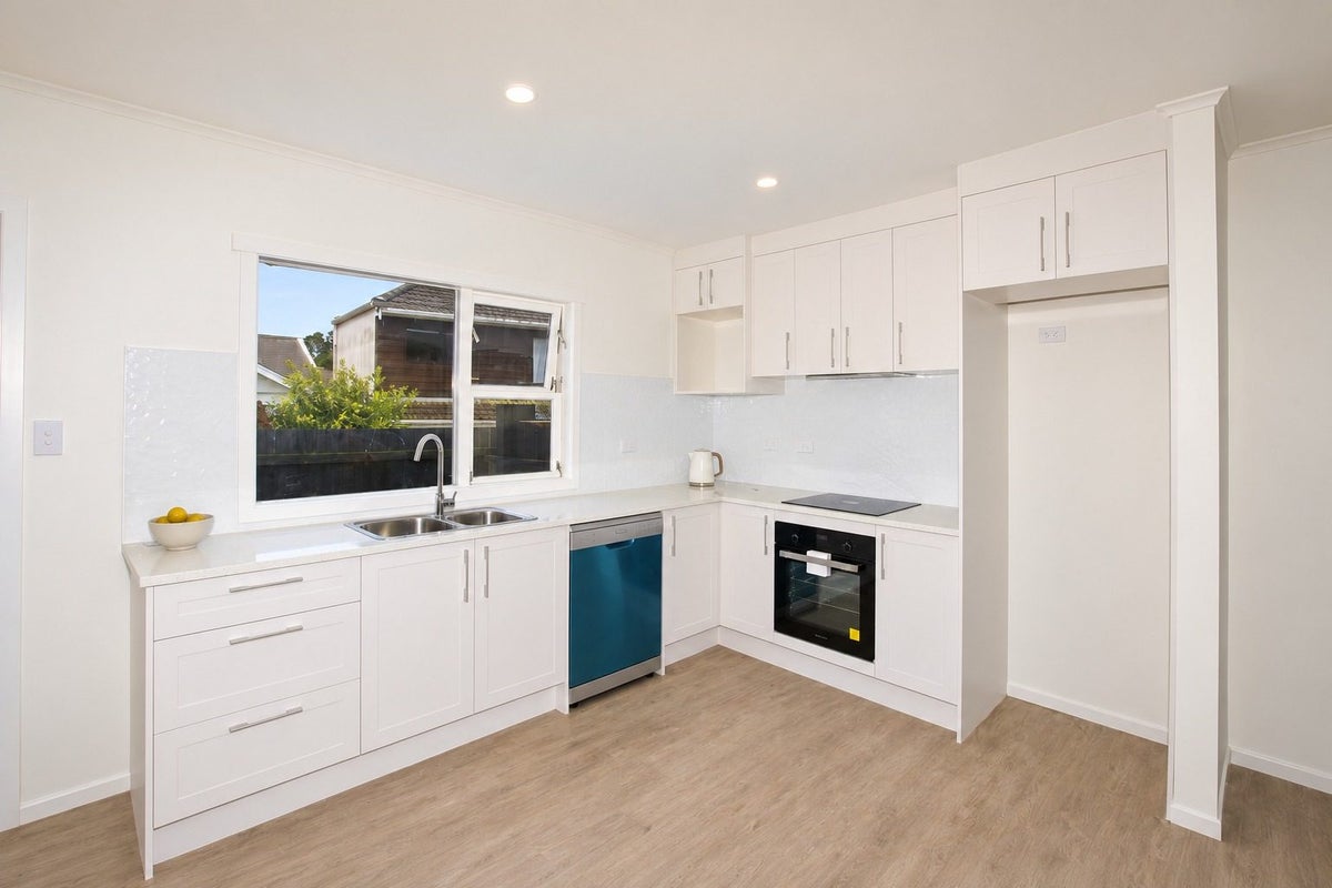2/90 Ranfurly Road, Epsom, Auckland - Carousel 2