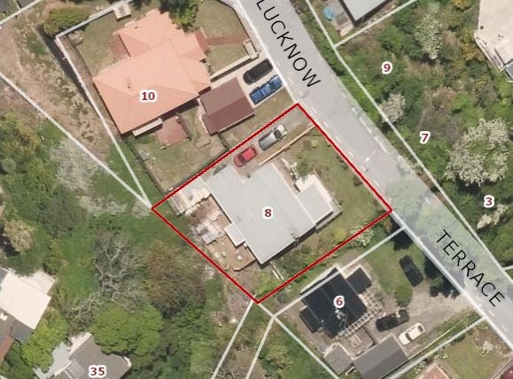 8 Lucknow Terrace, Hospital Hill, Napier - Carousel 26