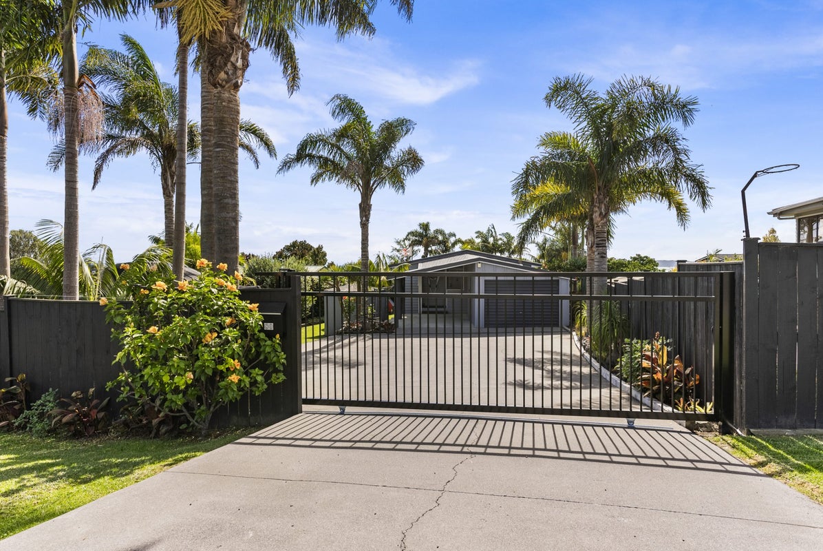 80 Beachlands Road, Beachlands, Auckland - Carousel 1