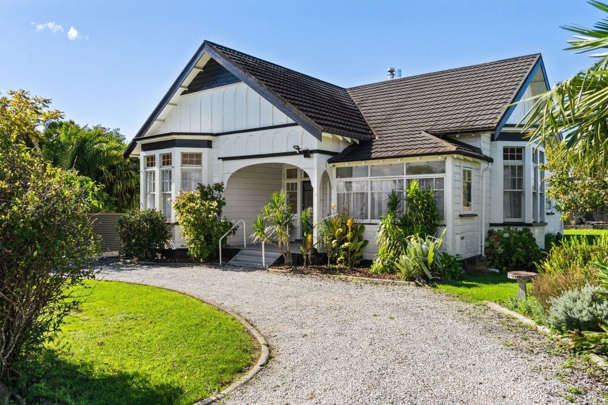 9 Cheeseman Road, Inner Kaiti, Gisborne - Carousel 24