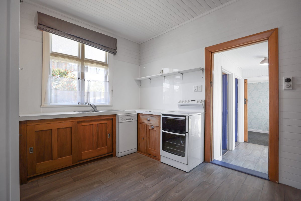 10 King Street, Netherby, Ashburton - Carousel 2