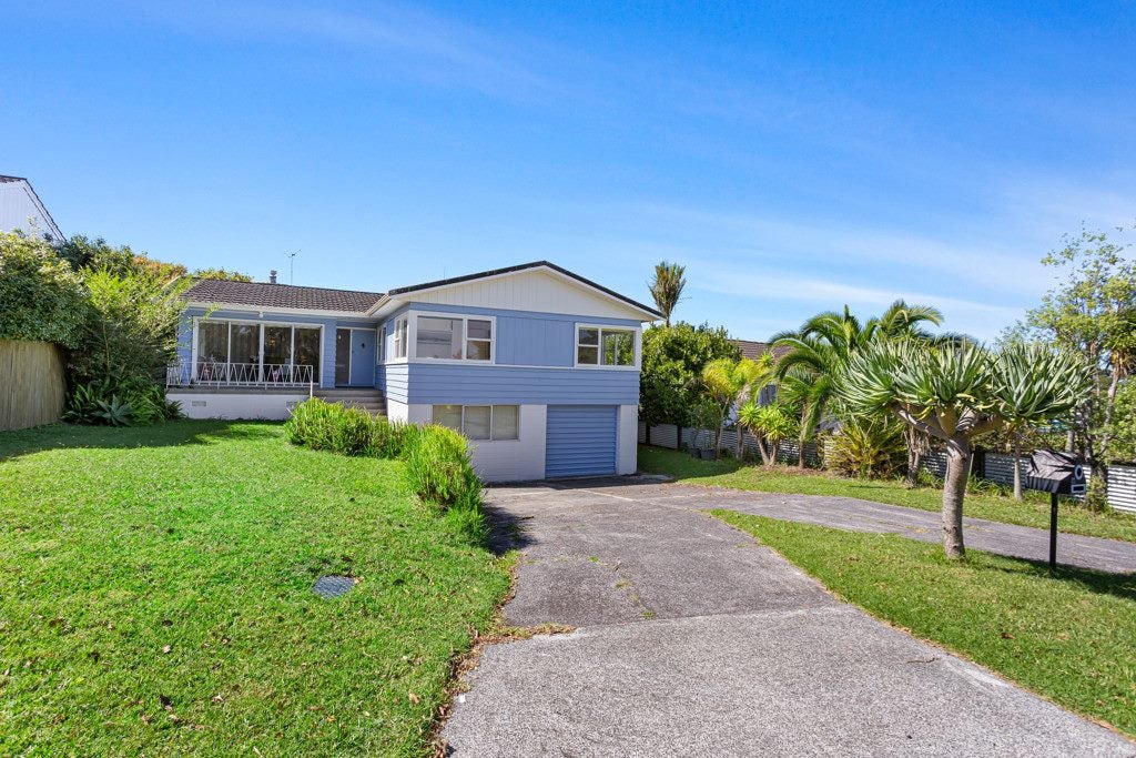 22 Finnerty Avenue, Howick, Auckland - Carousel 13