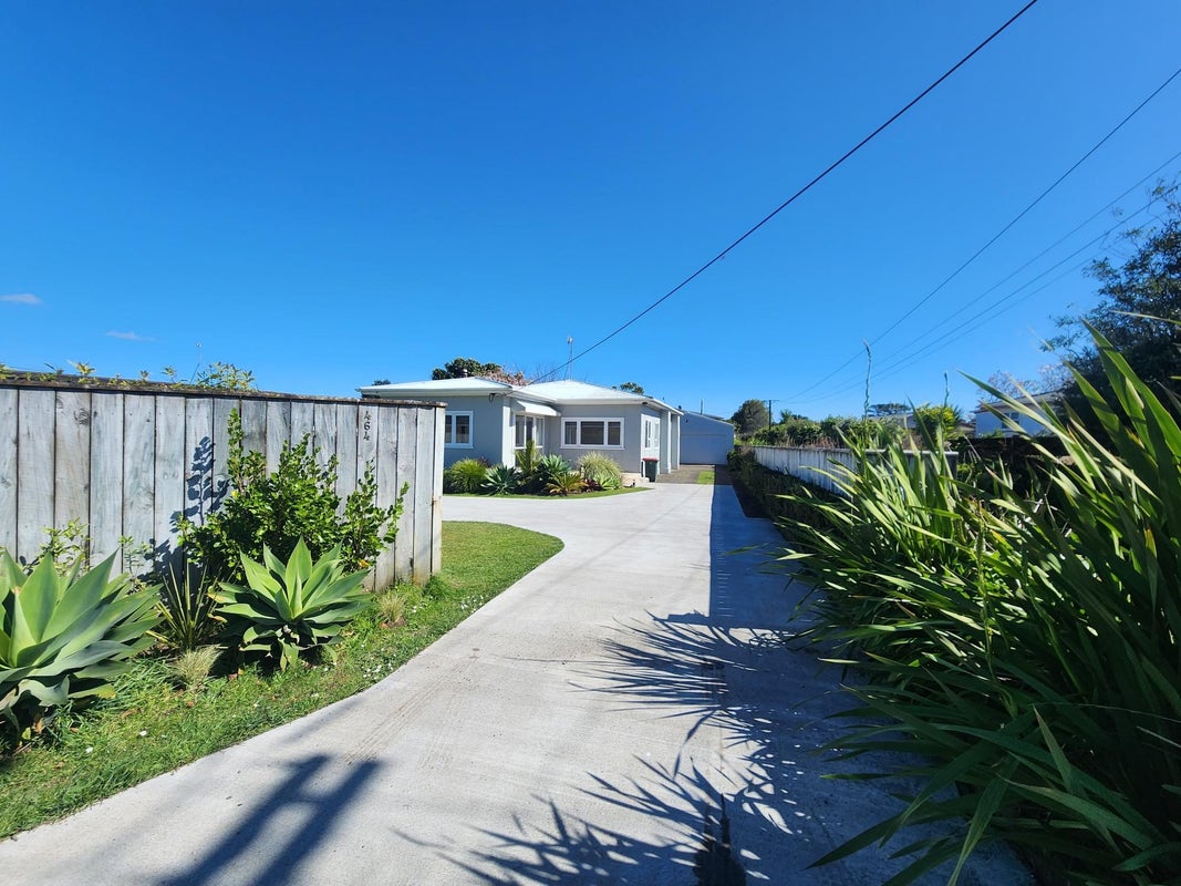 464 South Road, Omata, New Plymouth - Carousel 1