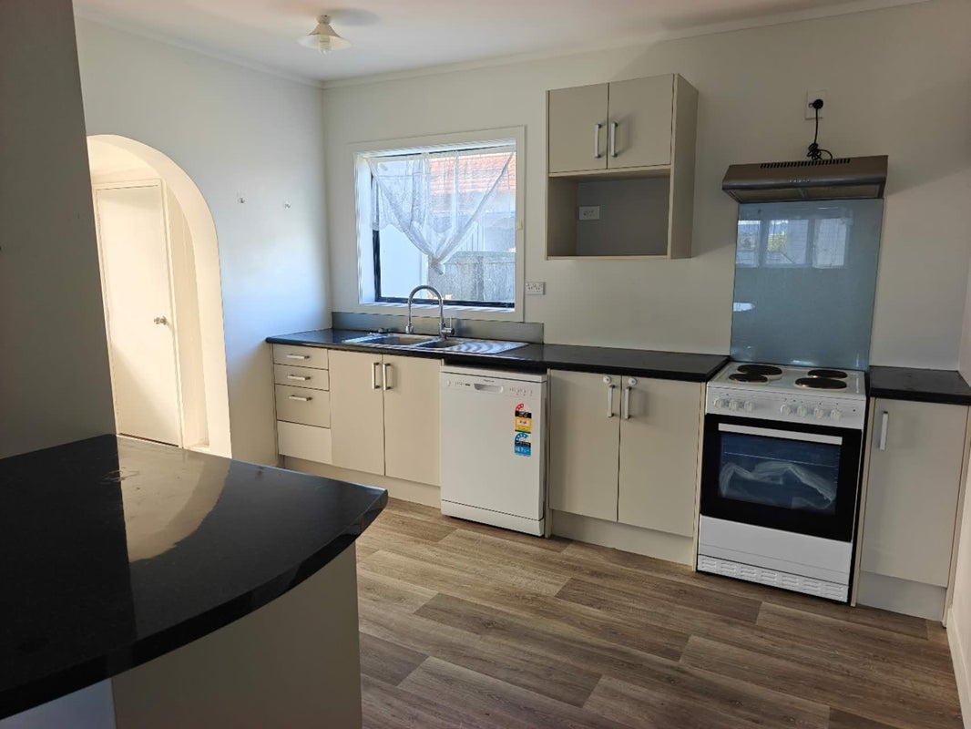 32 Margate Road, Blockhouse Bay, Auckland - Carousel 2